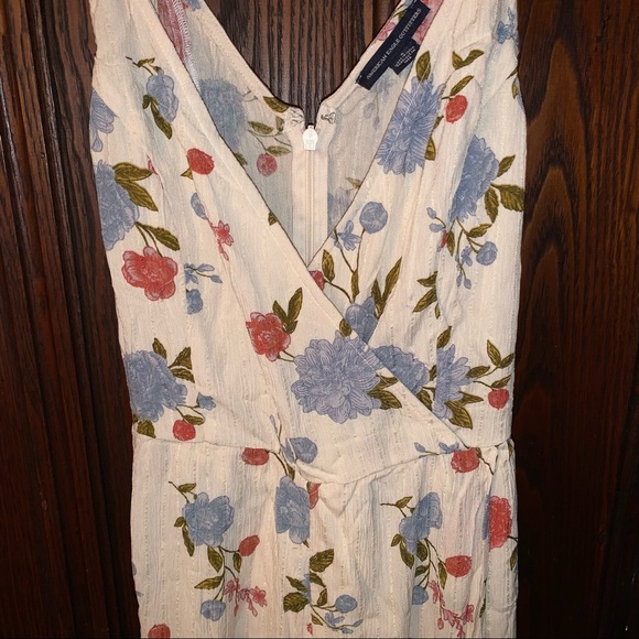 NWT American eagle floral jumpsuit with slits on each leg - Picture 7 of 16